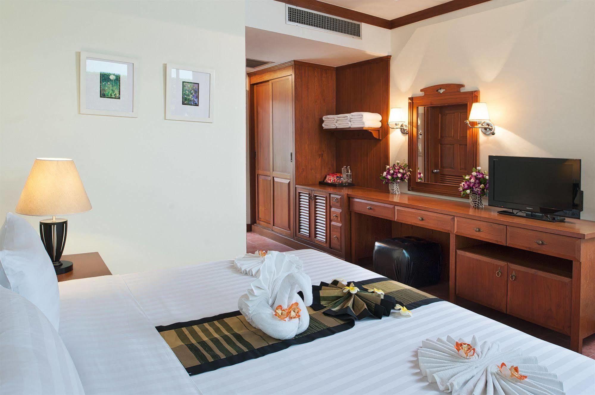 Sun Hill Hotel Patong Exteriör bild